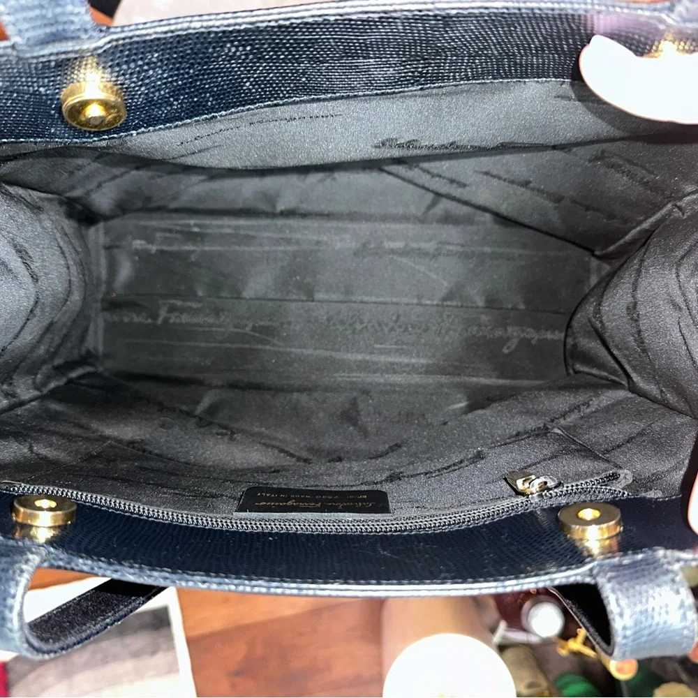 Salvatore Ferragamo Lizard Embossed Vara Tote + 2 Piece Matching Wallet Set - Picture 16 of 16